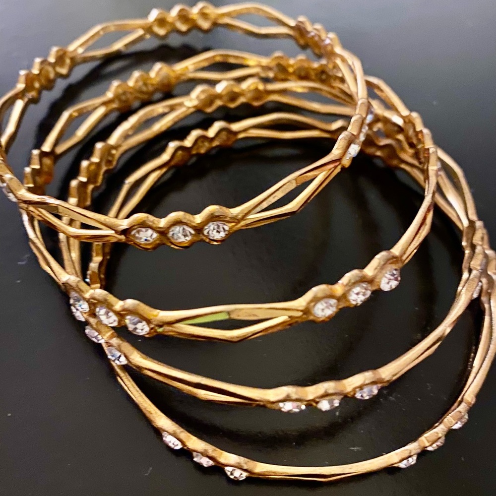 Gold bangles/bracelets - Picture 2 of 3